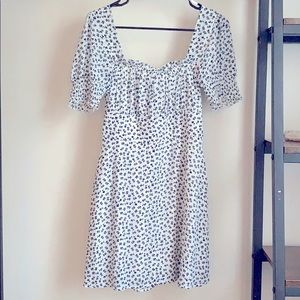 Blouse dress with blue flowers